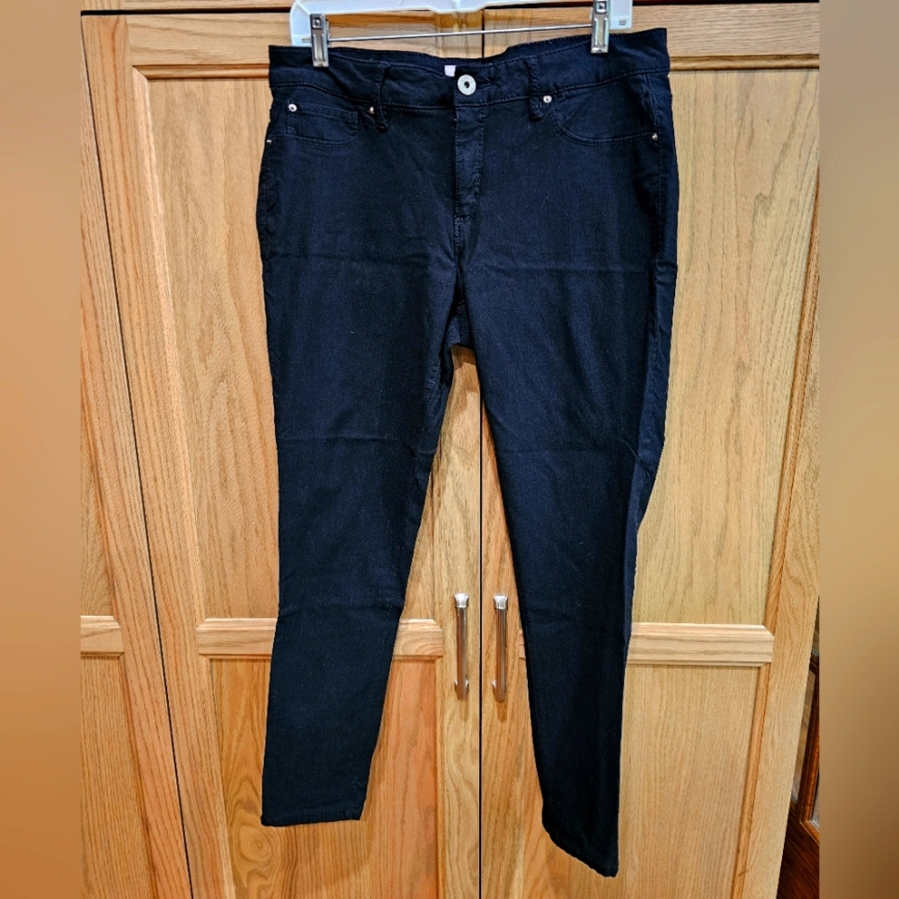 Women's 18W/20W Royalty By YMI Stretchy Black Skinny Jeans